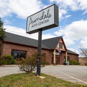 The exterior of the Avondale Arts Center. Isadora Pennington