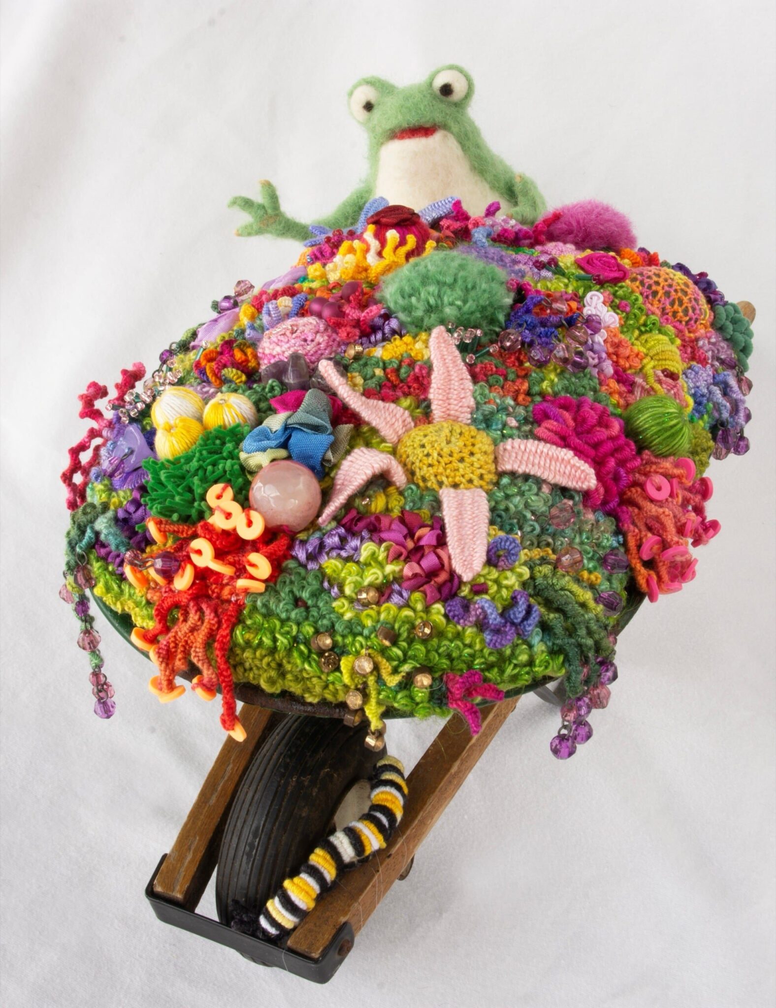 The Wildflower Garden by Kim Berry-Rogers; The Exemplary 2025 Best of Show. Photo by Jennifer Riefenberg