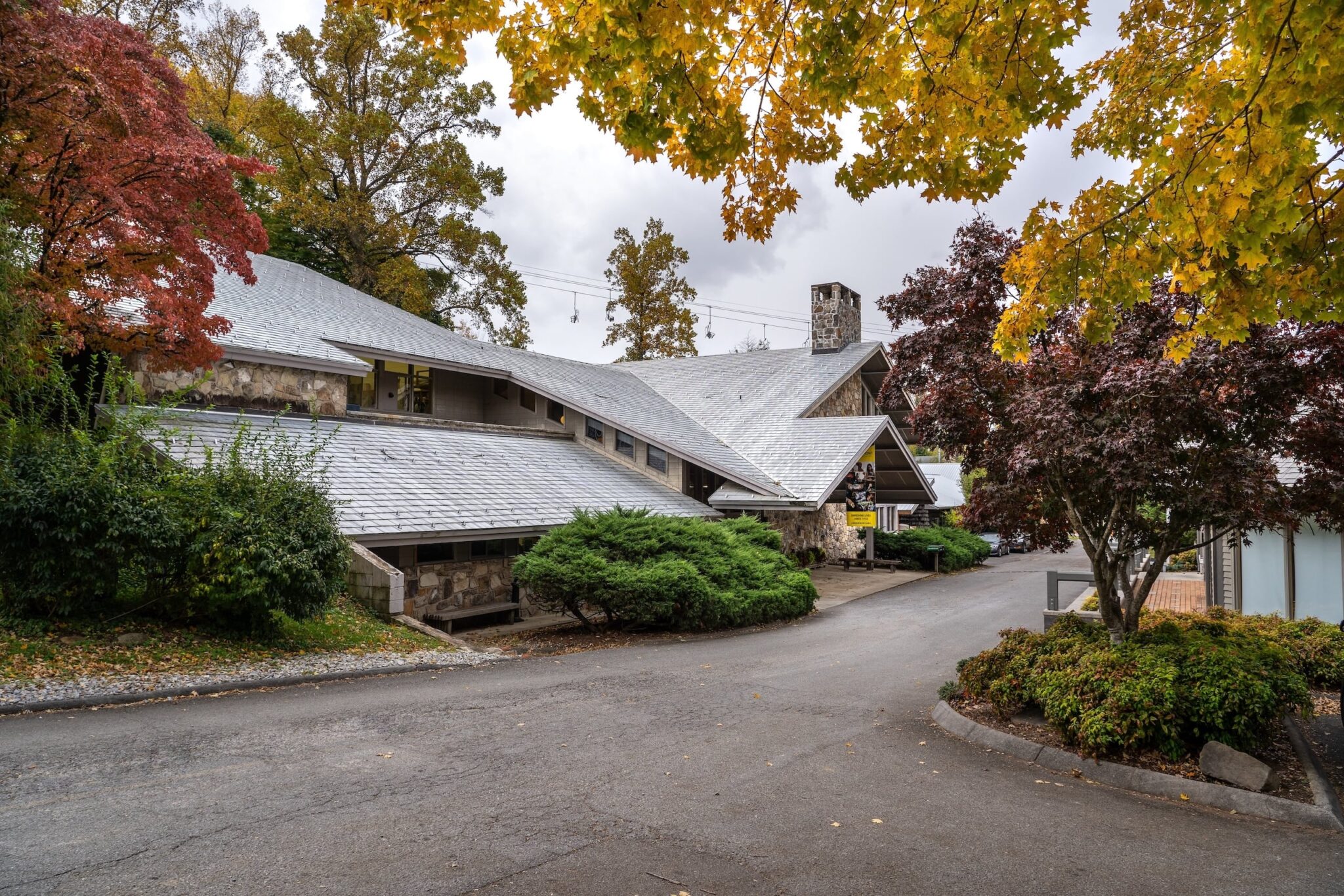 Fall colors, Turner Building Enriching lives through art and craft - Arrowmont School of Arts and Crafts