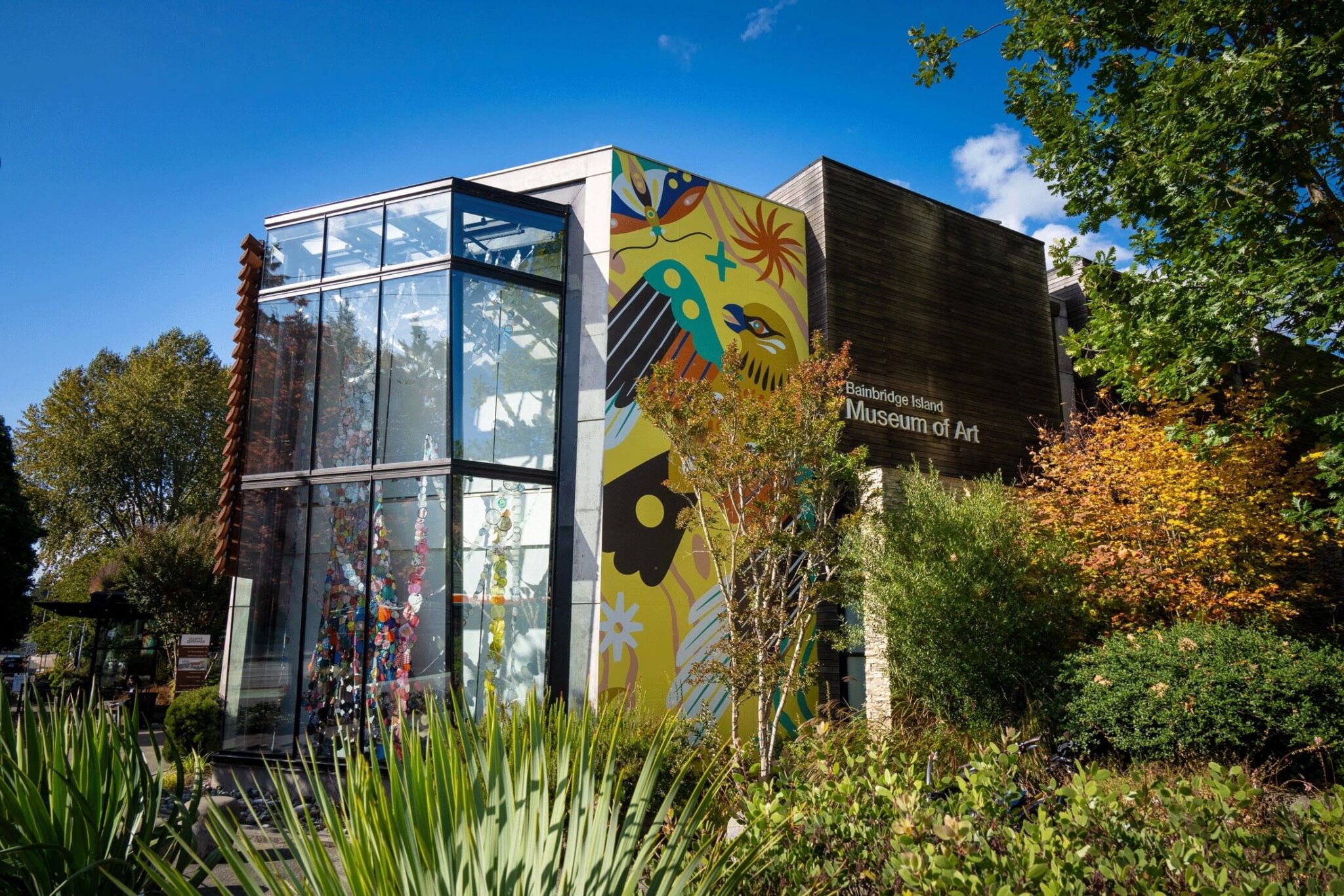 Bainbridge Island Museum of Art. Mural by Stevie Shao. Photo by Laura Zander. Bainbridge Island Museum of Art. Mural by Stevie Shao. Photo by Laura Zander.