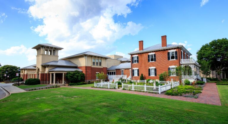 Western View, Lyndon House Arts Center. Andrew Sticha Western View, Lyndon House Arts Center. Andrew Sticha