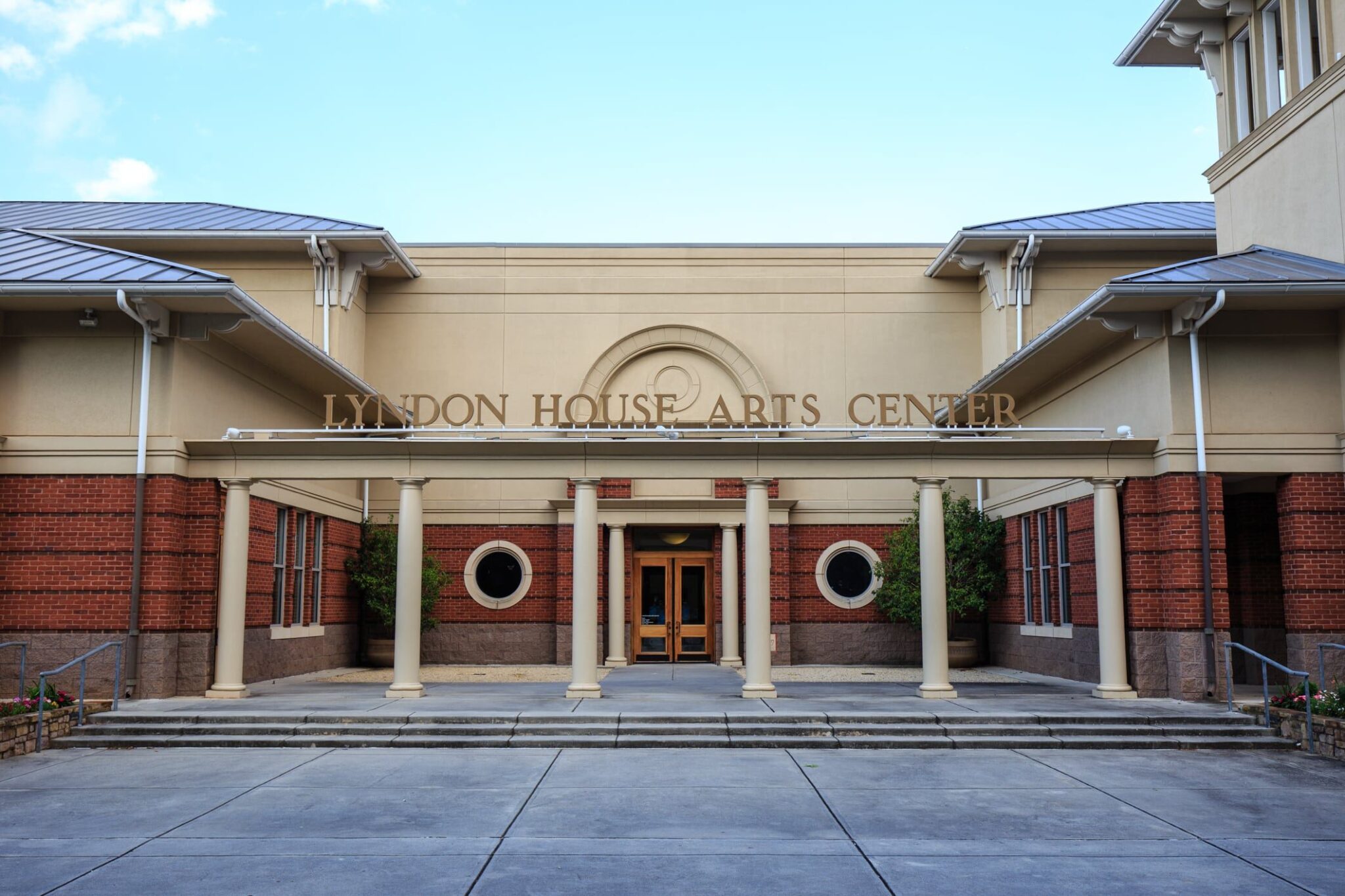 Main Entrance, Lyndon House Arts Center. Andrew Sticha Main Entrance, Lyndon House Arts Center. Andrew Sticha