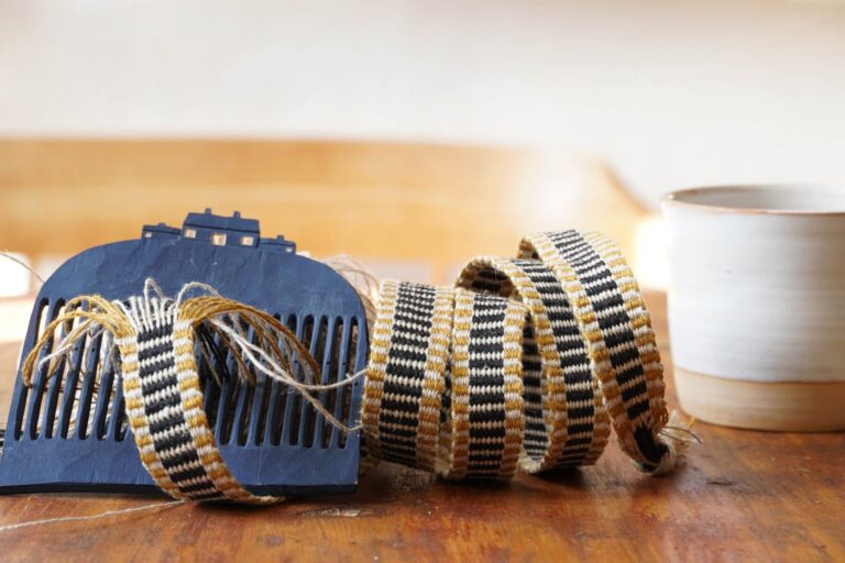 Design and Weave a Repp Band. American Swedish Institute