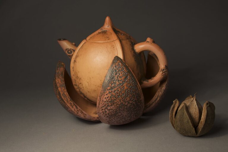 Teapot. Courtesy of the artist