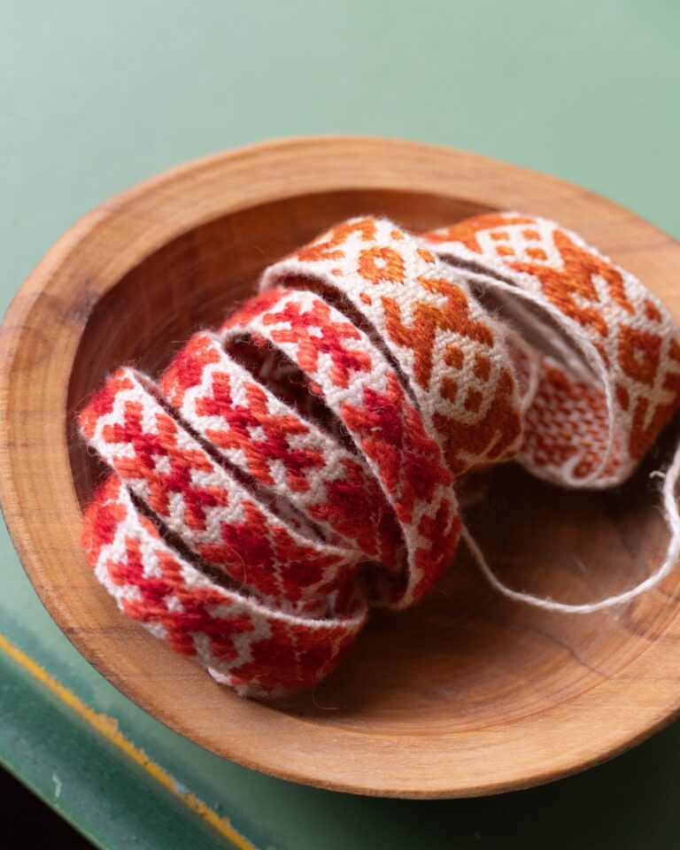 Woven bands. American Swedish Institute