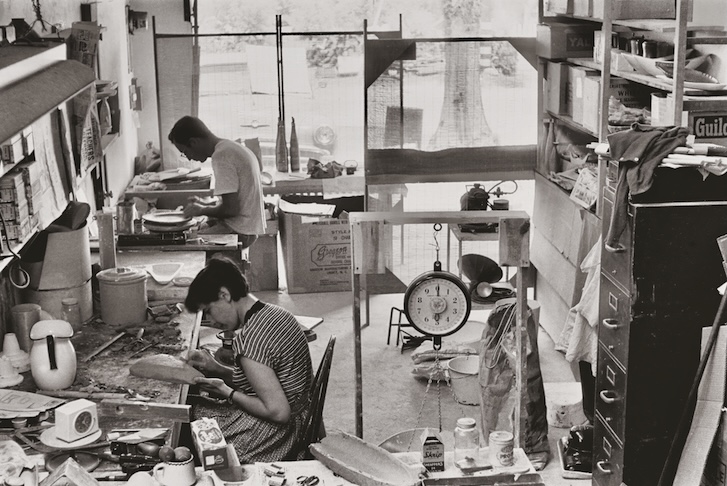 Jerome and Evelyn Ackerman, Jenev Studio, Los Angeles, 1954-1955. Photo by Milton Lipton, courtesy of the Jerome and Evelyn Ackerman Estate