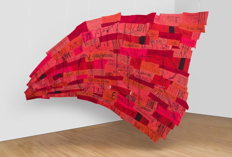 Marie Watt, Companion Species (Speech Bubble), 2019, Reclaimed wool blankets, embroidery floss, and thread, 136 5/8 in. x 198 1/2 in. Crystal Bridges Museum of American Art, Bentonville, Arkansas, 2019.30. Photography by Edward C. Robison III.