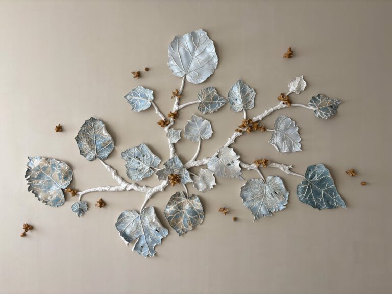 Alice Riehl, Timidité (2025). Courtesy of Todd Merrill Studio and the artist.