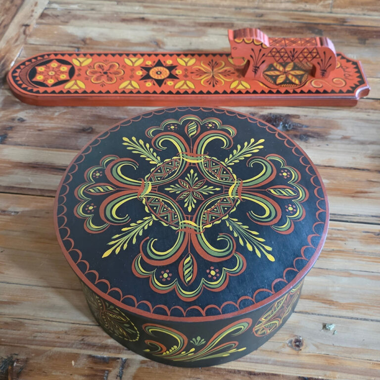 Viksdal-Style Rosemaling. Vesterheim