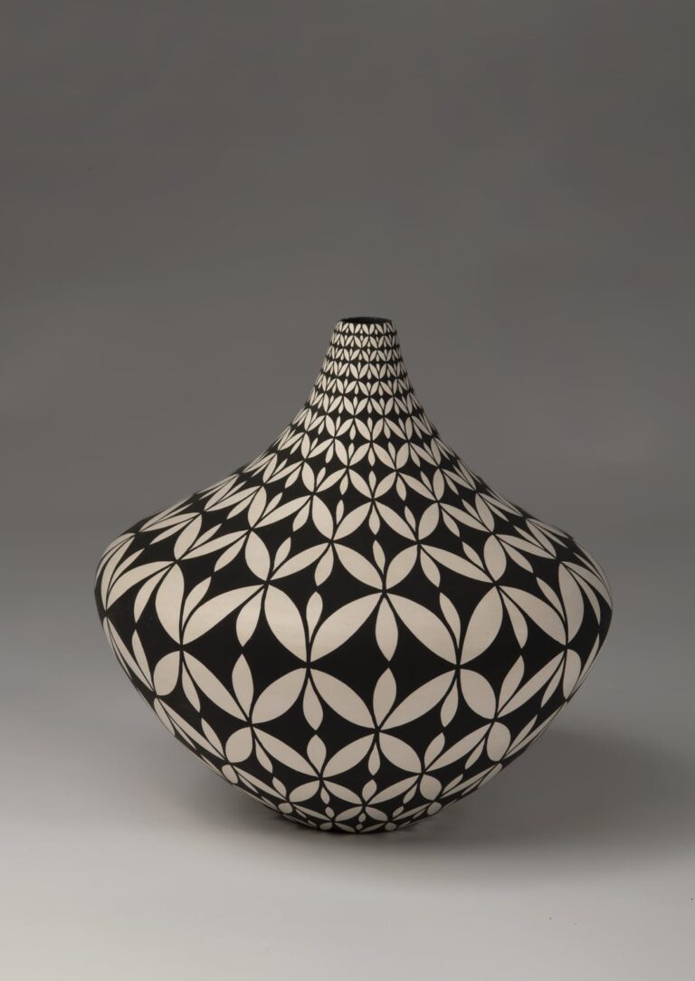 Dorothy Torivio, Seed pot, n.d.; Hand-built black-on-white Acoma pottery, 10 in. overall; Bequest of Lorna Jaffe. Photo by by Lee Stalsworth