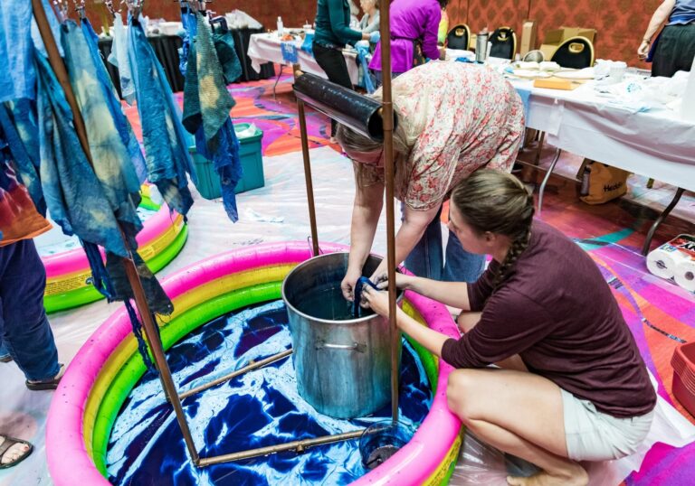 Dyeing Workshop Convergence®. Photo by David Rorick