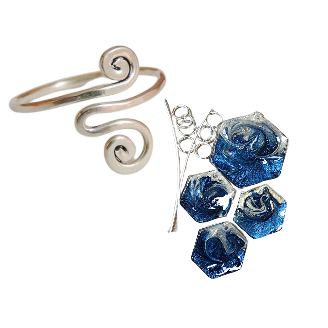 The Art of Handmade Jewelry: Wire, Clay and Resin. L. Bez