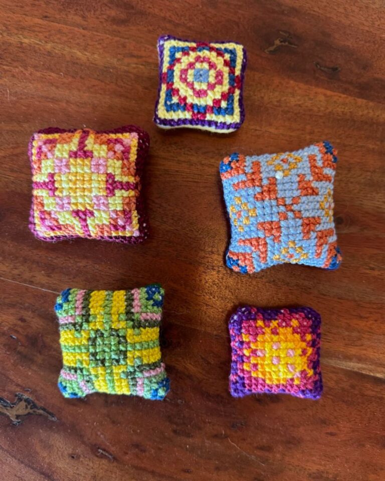 4th Grade cushions project 4th Grade cushions project. Waldorf Handwork Educators