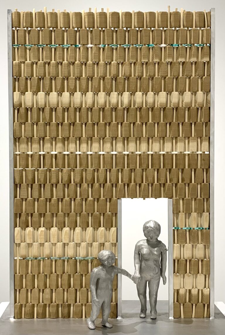 Perla Segovia, Gateway of Courage, 2016 Woven kiln formed glass, cotton, aluminum, poplar Perla Segovia, Gateway of Courage, 2016 Woven kiln formed glass, cotton, aluminum, poplar. Courtesy of the Artist