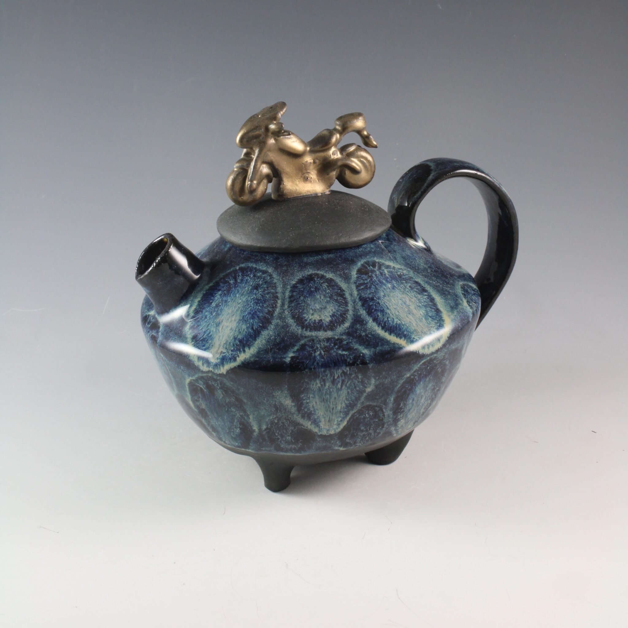 Teapot by Iris Yang Handy. Yang Handy