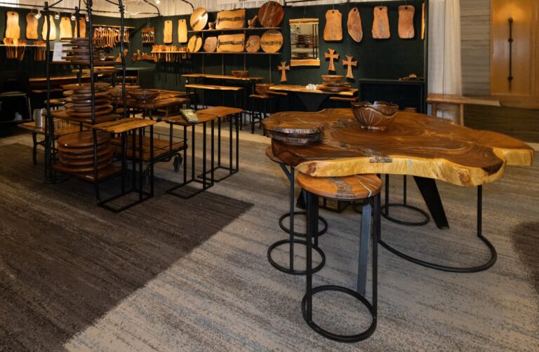 Woodwork by Ron & Christine Sisco. Mauricio Ramirez Photography