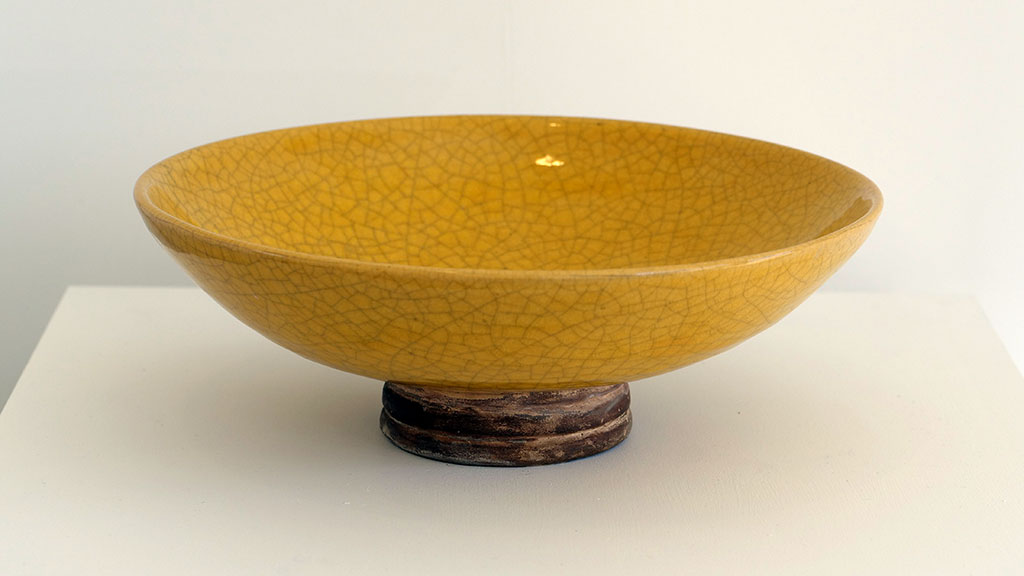 Laura Andreson, Bowl, 1939. Photo by Denise Kang, courtesy of Craft in America
